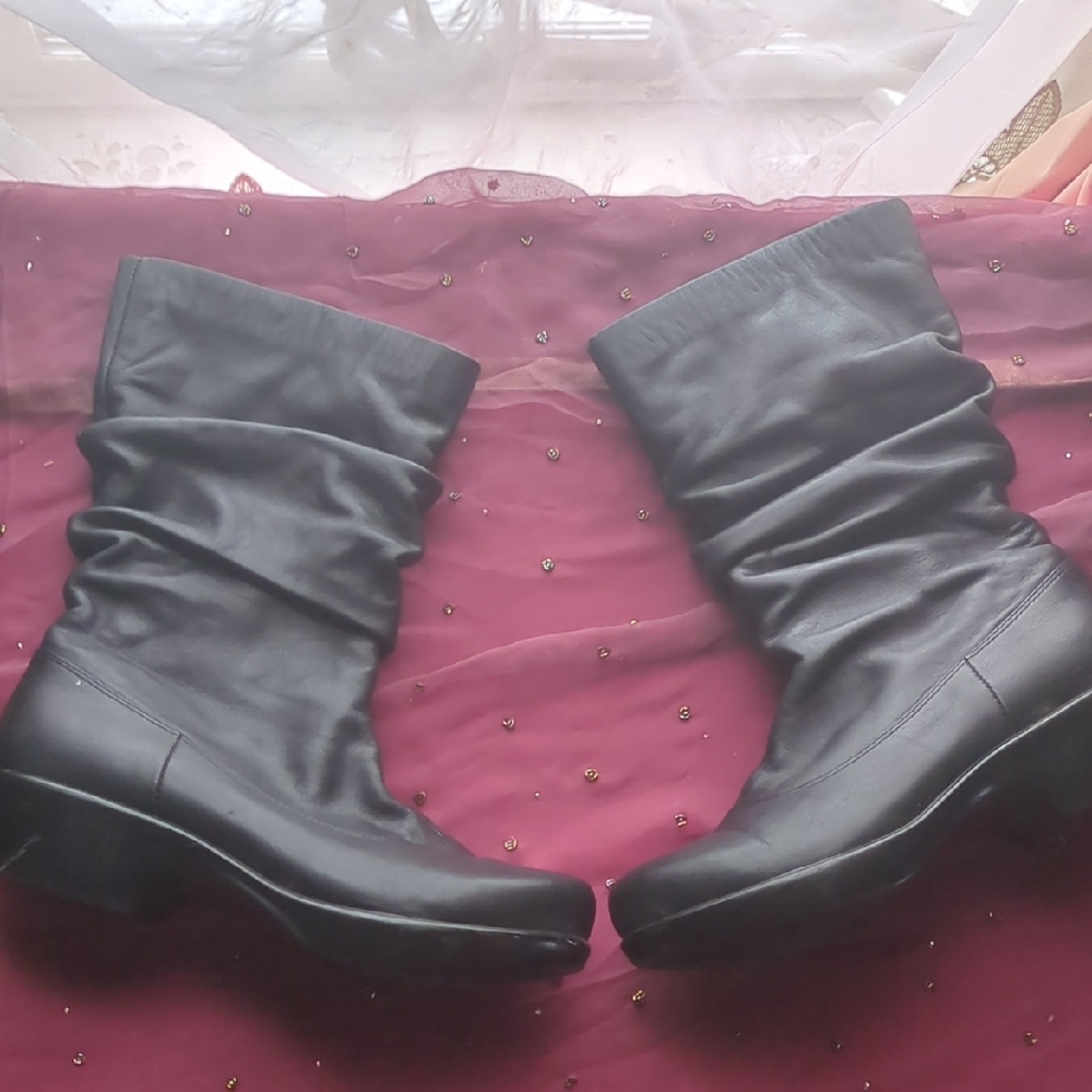 Dansko Black Ruched Boots Soft Leather